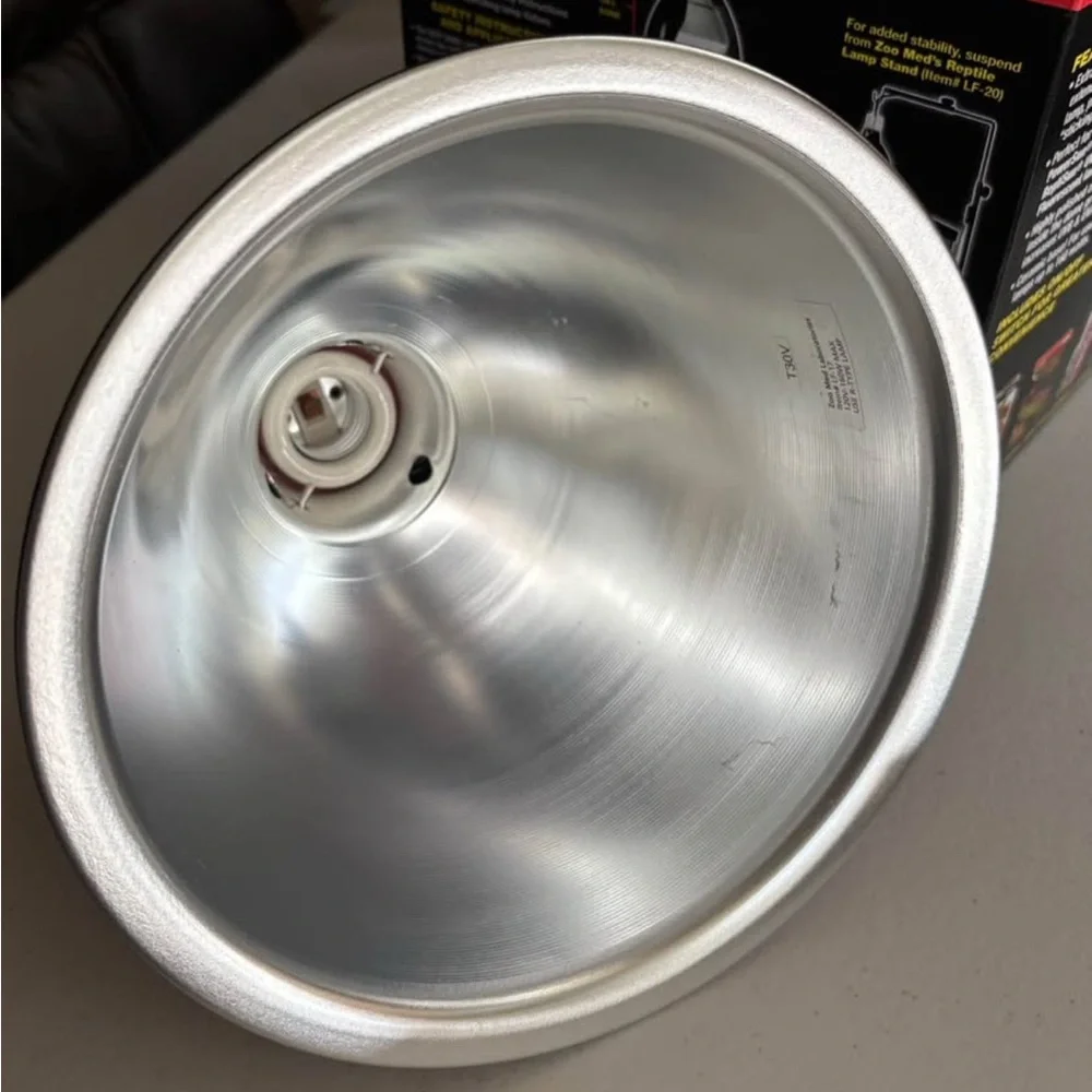 Zoo Med Aluminum Deep Dome Lamp Fixture 8.5” Bottom Diameter